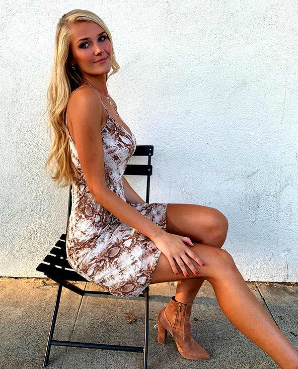 allie_dunn instagram image archive image
