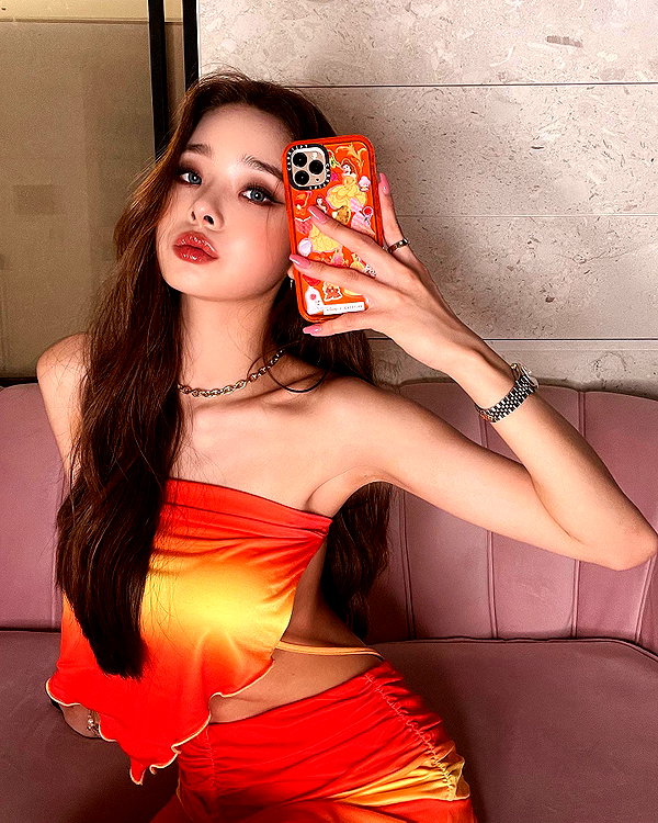 dear.zia instagram image archive image