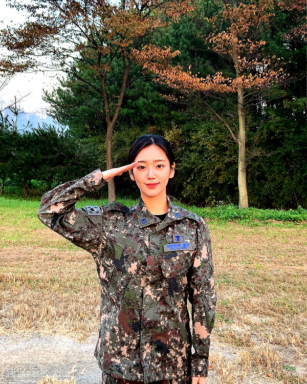 hyeweon__ instagram image archive image