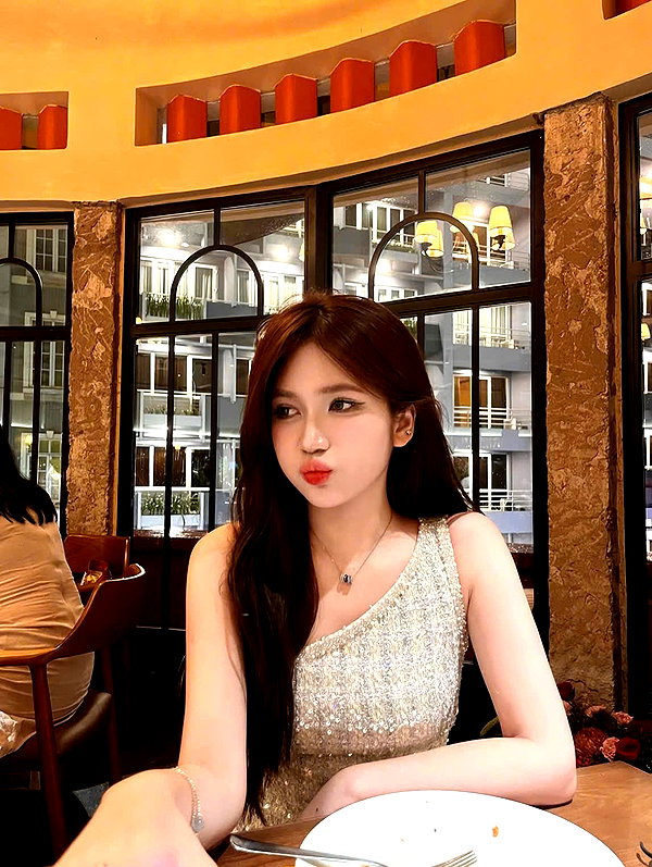 lyhythuedoxinh instagram image archive image