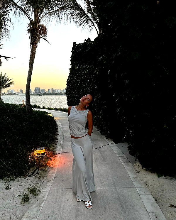 zoeliss instagram image archive image