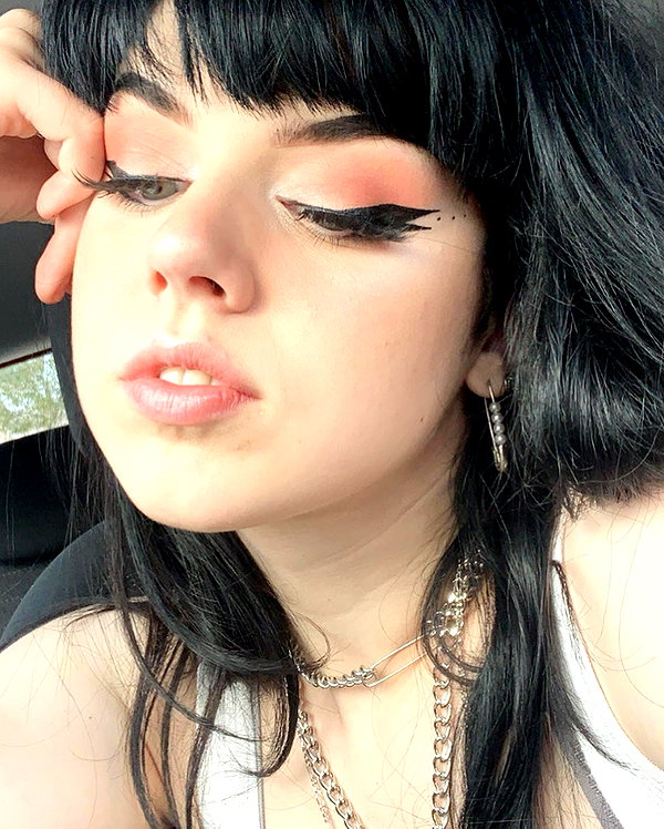 yeahimcaroline instagram image archive image