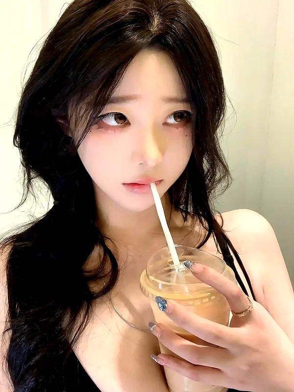 yingyinng_ instagram image archive image
