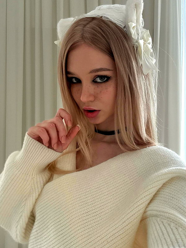 ti_joyy instagram image archive image