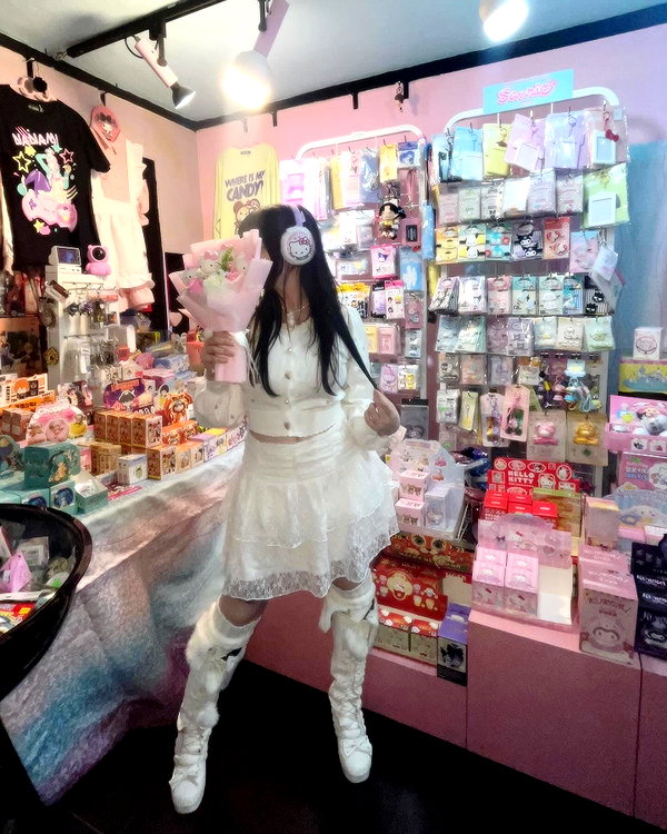 Archived image from @notchicore on Instagram