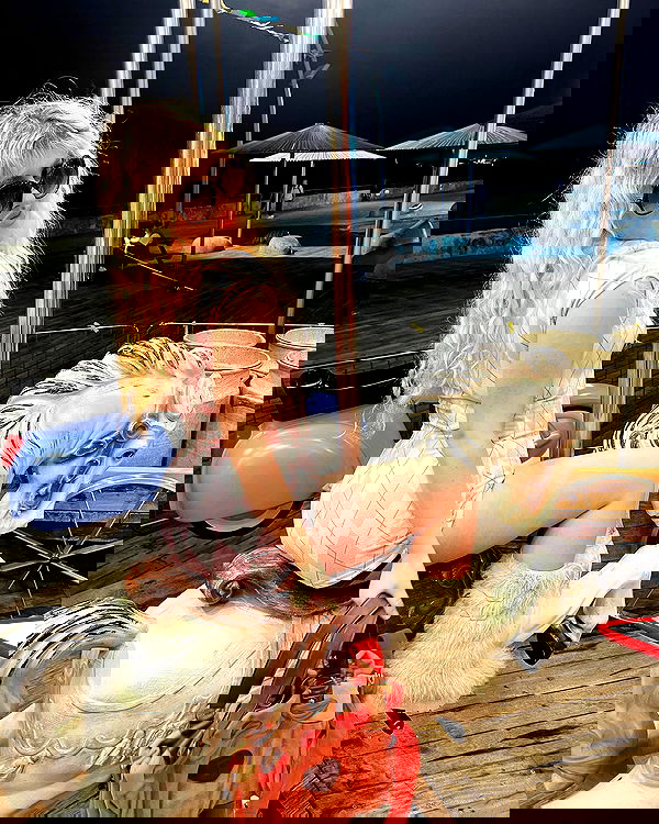 ormosheee ormosheee archive image