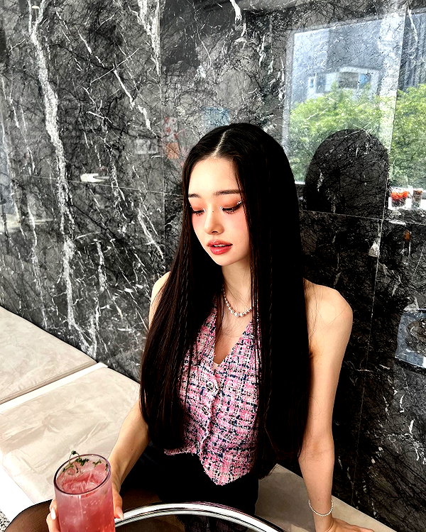 dear.zia instagram image archive image