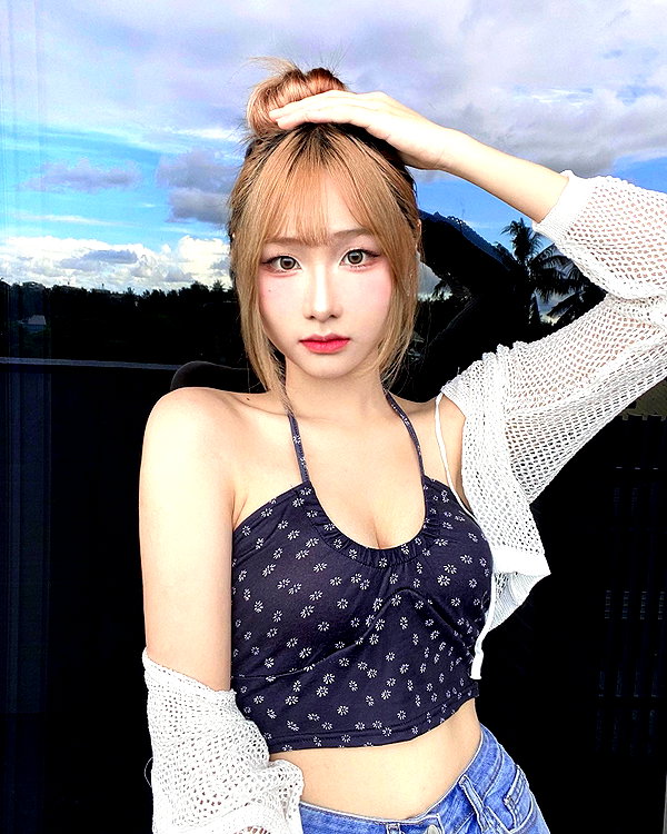lai_931201 instagram image archive image