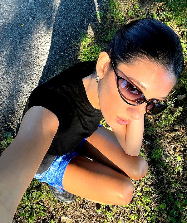 reneeebeller instagram image archive image