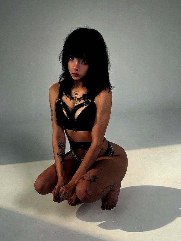Archived image from @deadangelfiles on Instagram