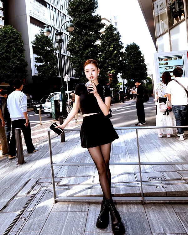 dear.zia instagram image archive image