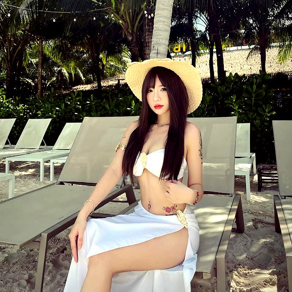 lyhythuedoxinh instagram image archive image