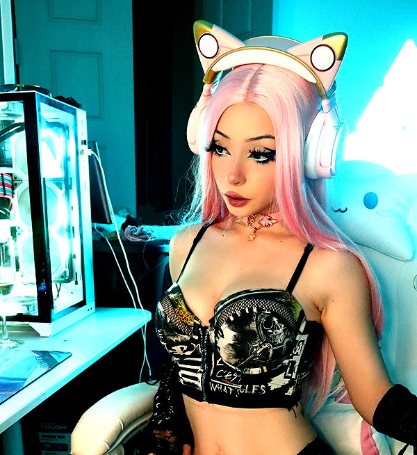 ellaexplicit_ instagram image archive image
