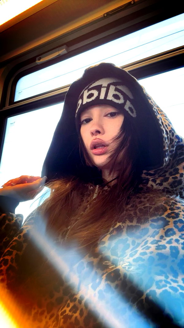 noa2000oooo instagram image archive image
