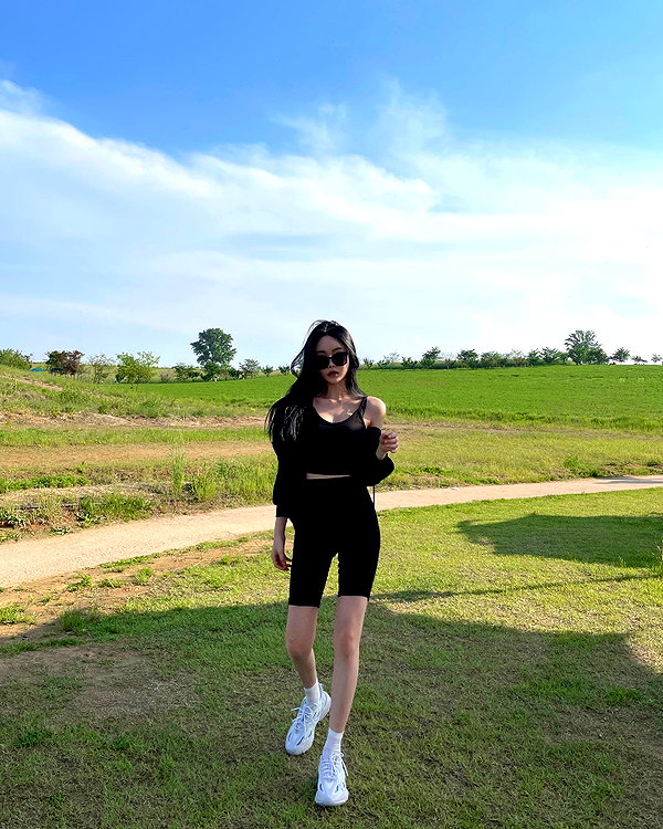 daxbin instagram image archive image