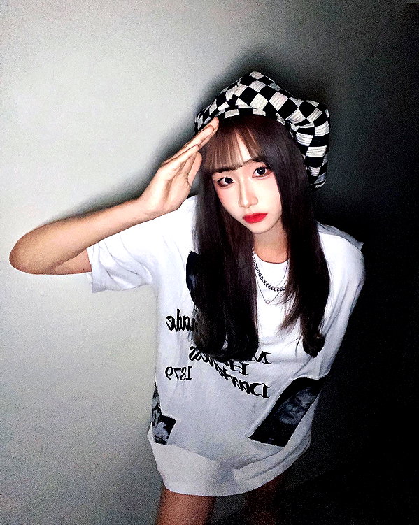 lai_931201 instagram image archive image