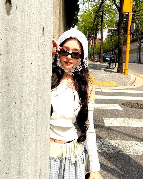 dear.zia instagram image archive image