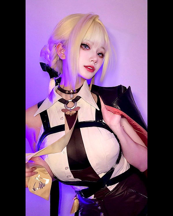 xier_cos instagram image archive image