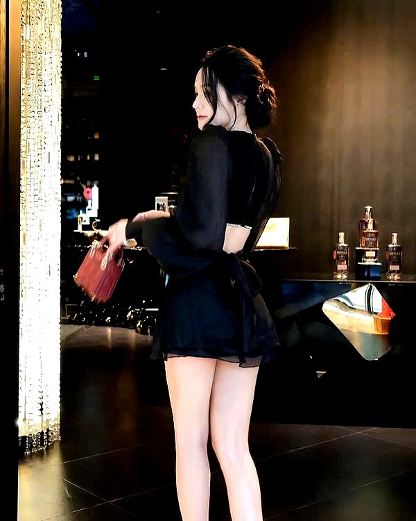lyhythuedoxinh instagram image archive image