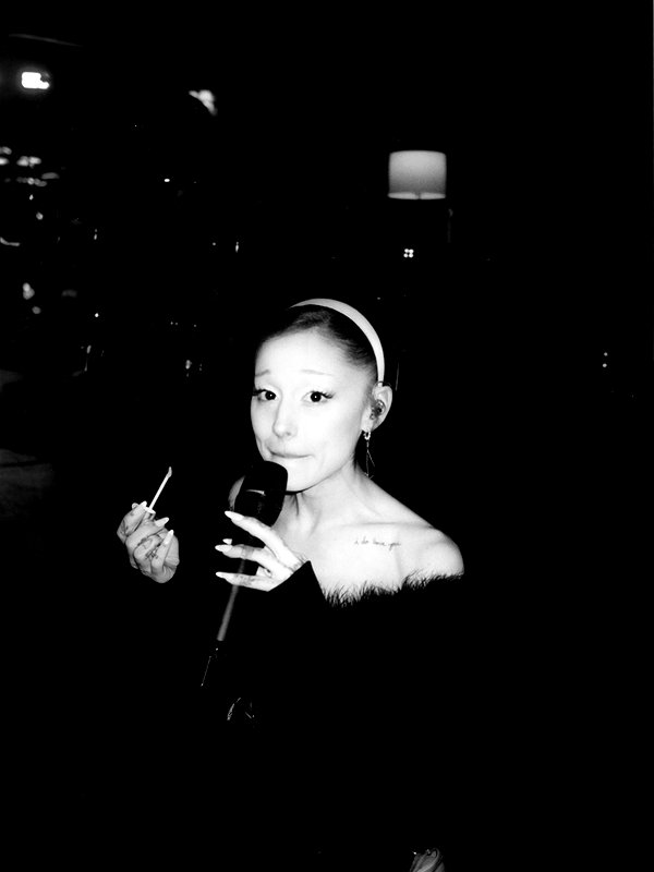 arianagrande instagram image archive image