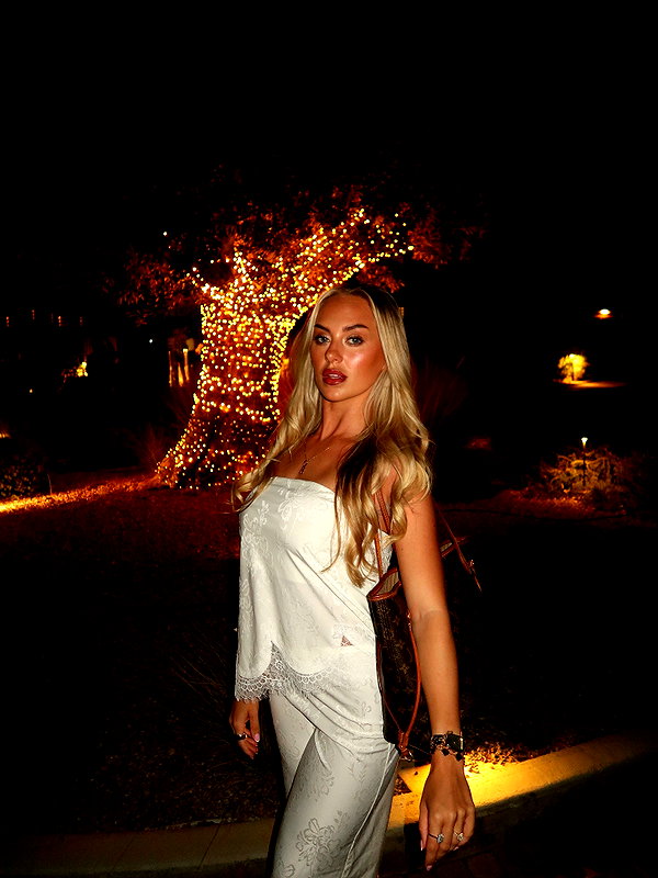 rhiannonbluee instagram image archive image