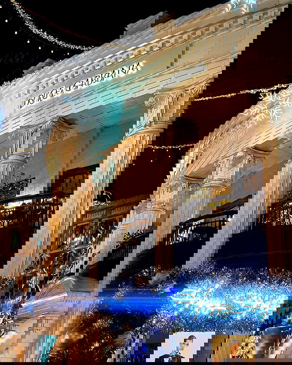 giuliahere giuliahere archive image