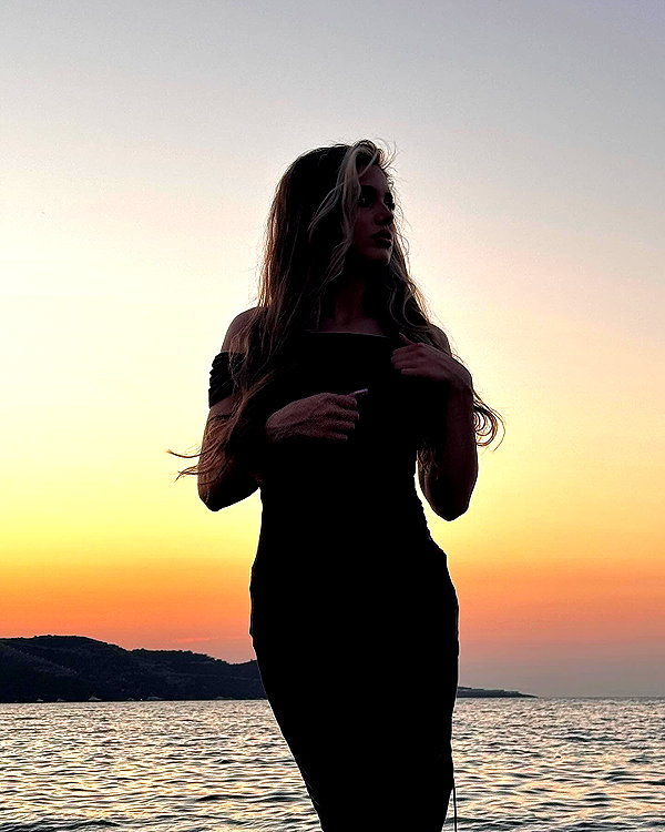 anna.utka22 instagram image archive image