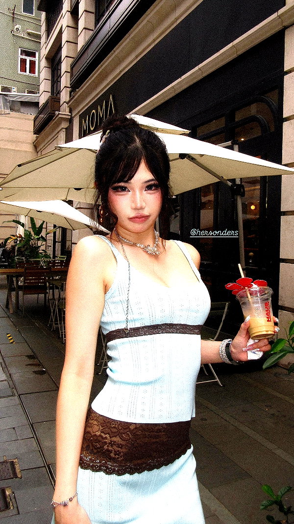 joycee.e instagram image archive image