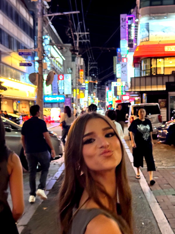 brookemonk instagram image archive image