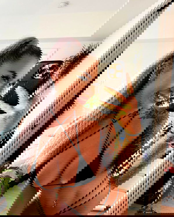 itshayleydavies itshayleydavies archive image