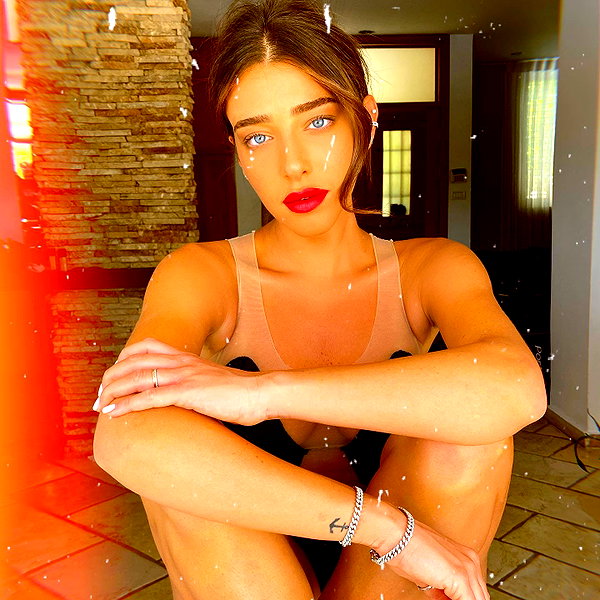 annezivi instagram image archive image