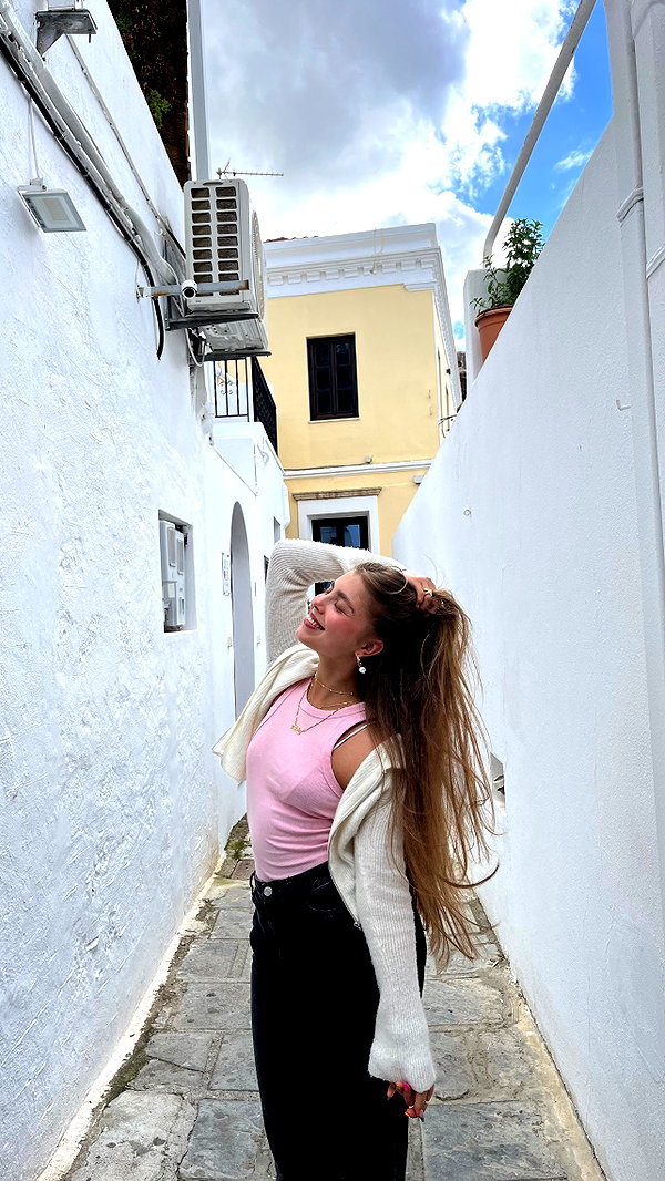 mishel_d_ instagram image archive image