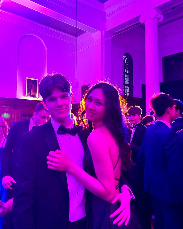 cait.knight instagram image archive image