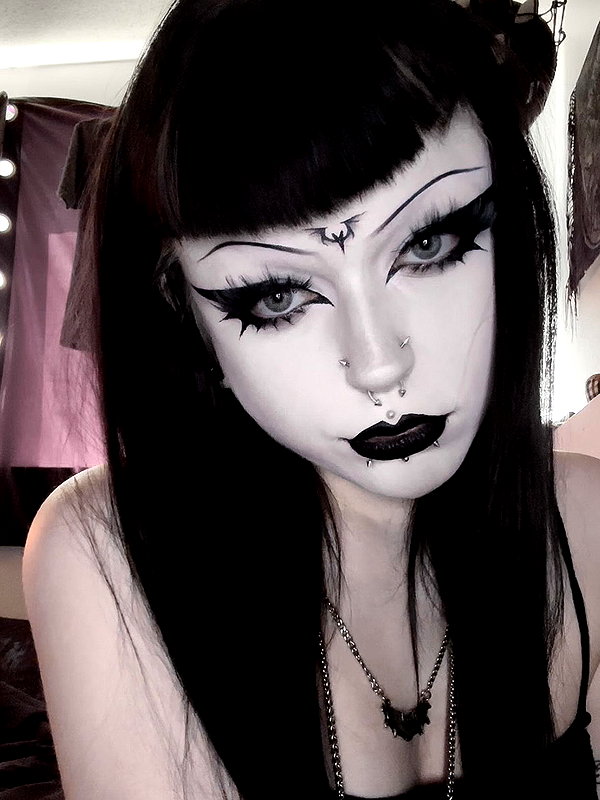 kittenfangsxx instagram image archive image