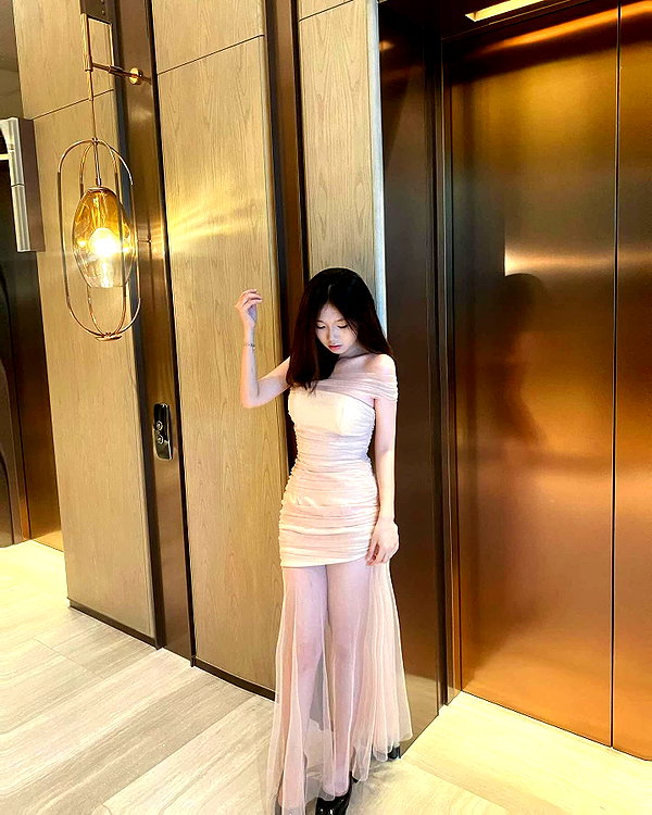 lyhythuedoxinh instagram image archive image