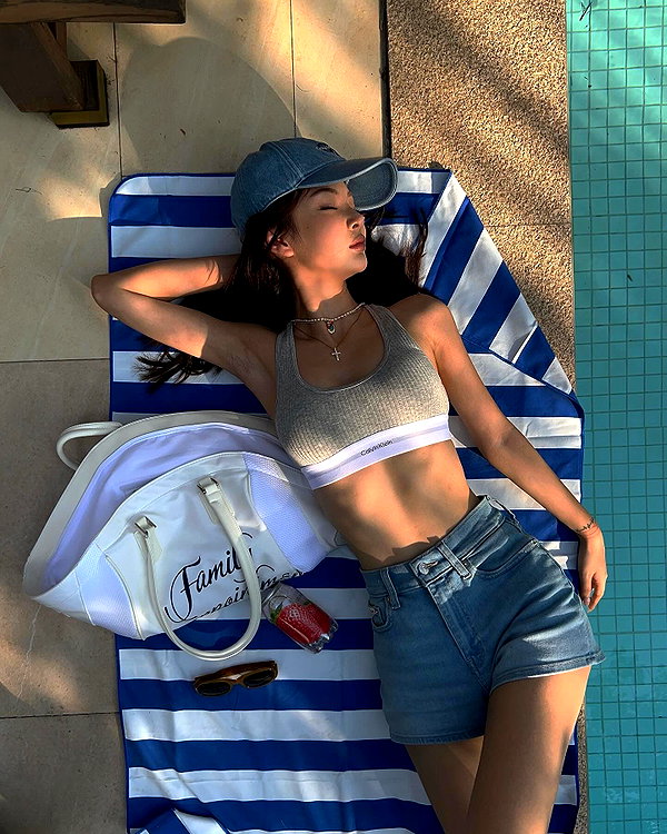 ll.lu1s instagram image archive image