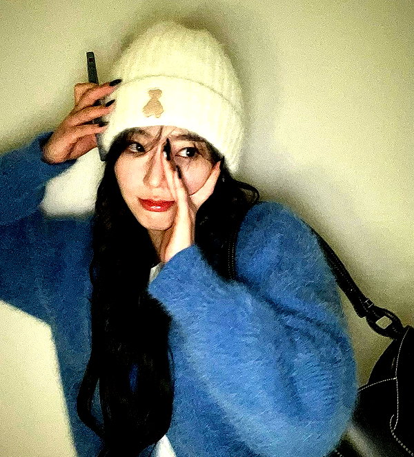 hyeweon__ instagram image archive image