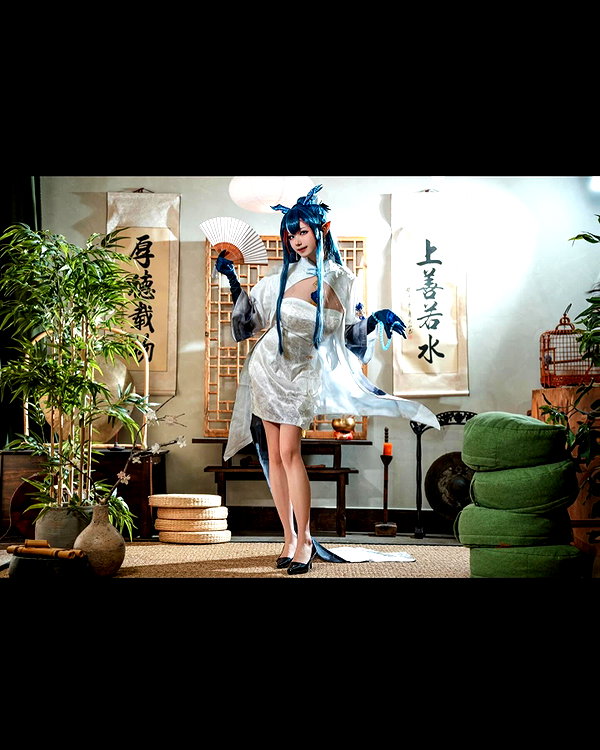 xier_cos instagram image archive image