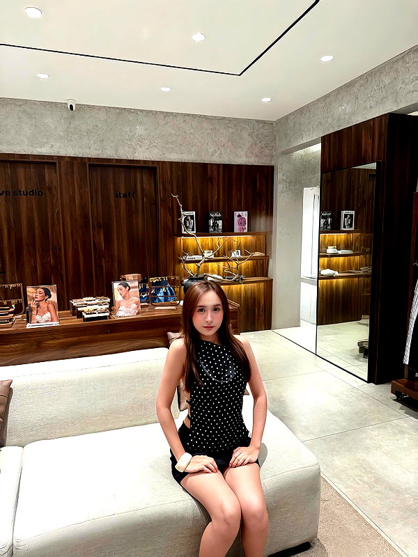 lyhythuedoxinh instagram image archive image