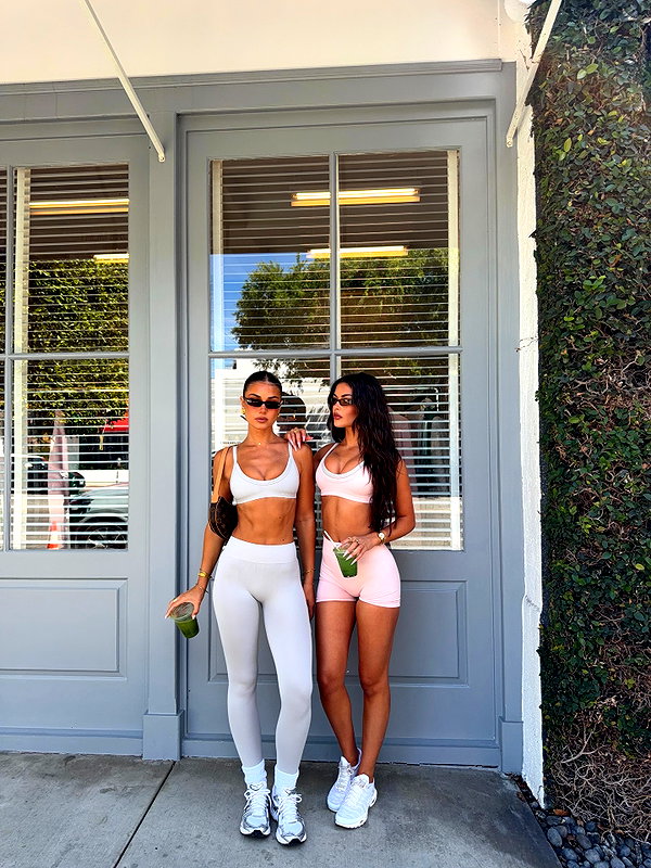 oliviaphillipps instagram image archive image