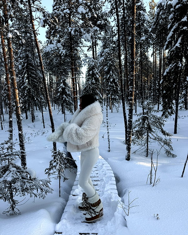 zoeliss instagram image archive image