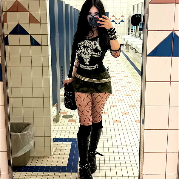 butter.on.a.poptart69 instagram image archive image