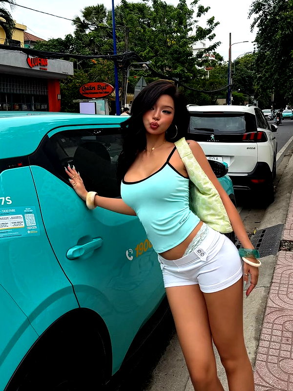 lyhythuedoxinh instagram image archive image