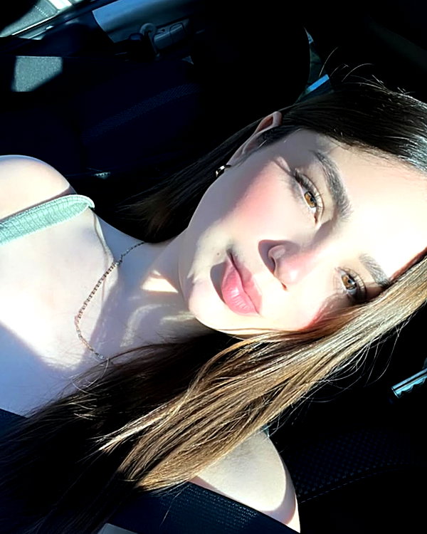 baddiesessence instagram image archive image