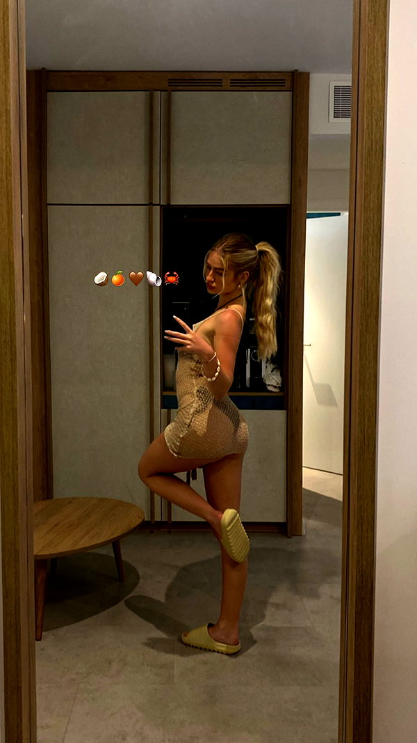 hollyjai archive image