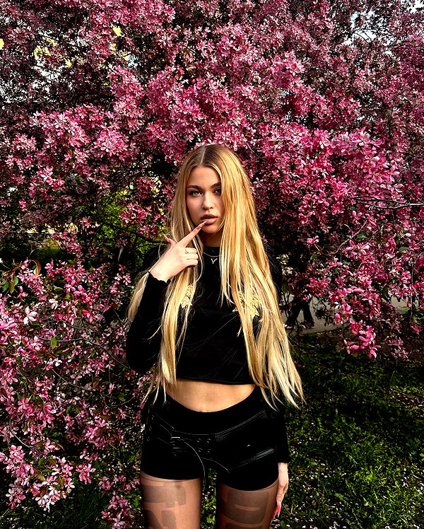 ariseviss instagram image archive image