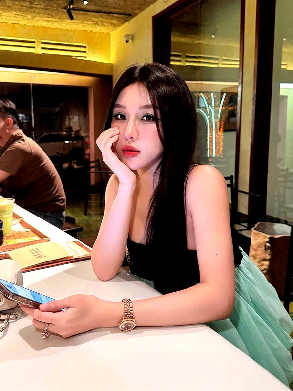 lyhythuedoxinh instagram image archive image