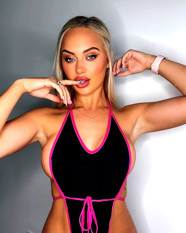 rhiannonbluee instagram image archive image