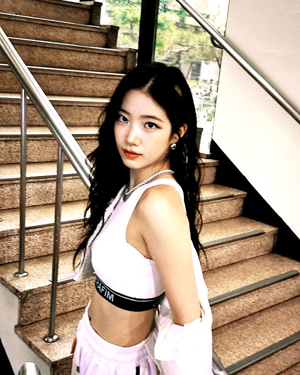 zuhazana instagram image archive image