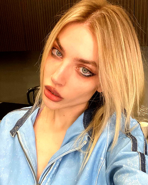 anya4everr instagram image archive image